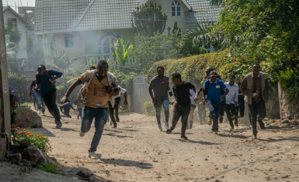 RDC: Abanyamakuru 13 nyuma yo guhohoterwa bahunze berekeza Gama
