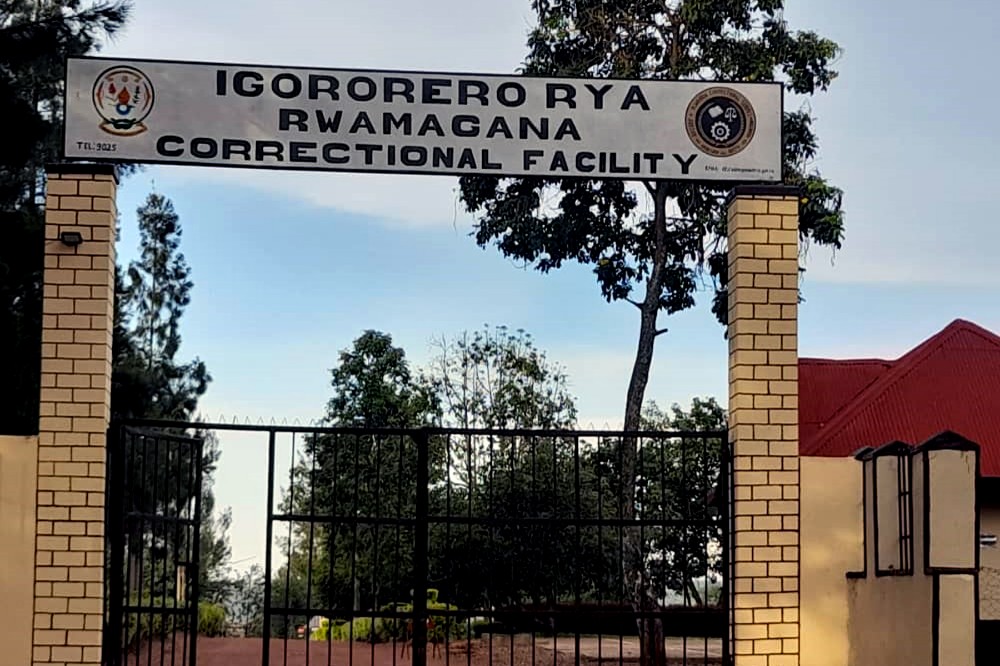 Rwamagana: Ingororwa  zakubise abasirikare n’abapolisi umwe muri bo bamukura amenyo