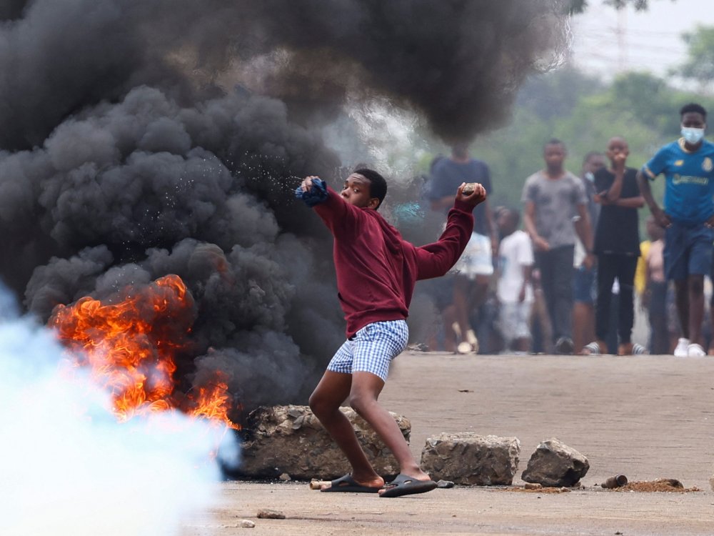 Mozambique: 12 barashwe mu cyico bari mu myigaragambyo