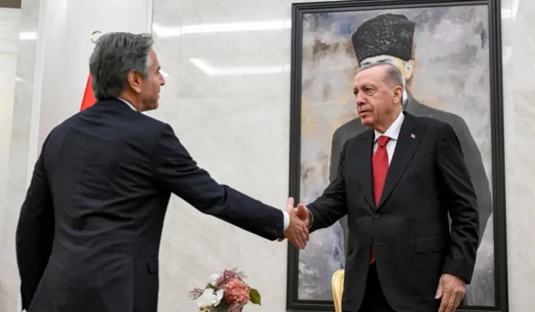 Antony Blinken na Recep Tayyip Erdogan baganiriye ku mbaraga z’inzibacyuho ya politiki muri Siriya