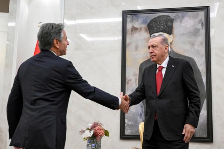 Antony Blinken na Recep Tayyip Erdogan baganiriye ku mbaraga z’inzibacyuho ya politiki muri Siriya