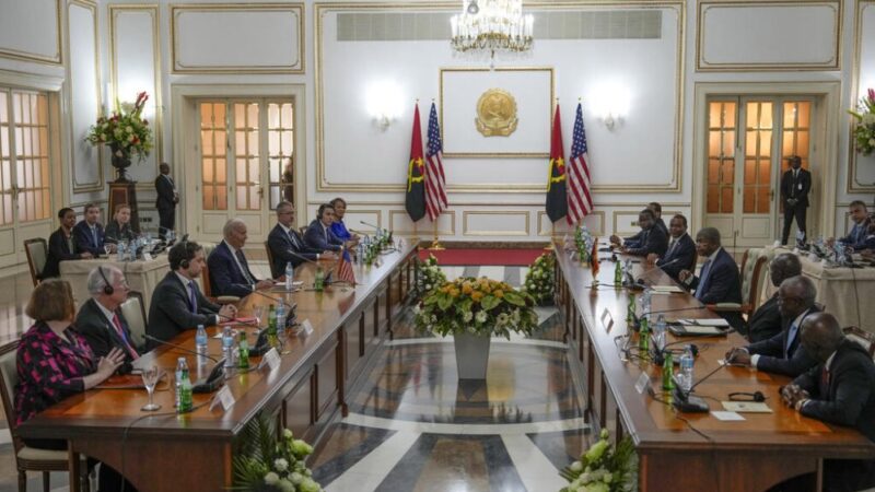 Perezida Biden abaye uwa mbere wa Amerika wakiriwe i Luanda, Angola