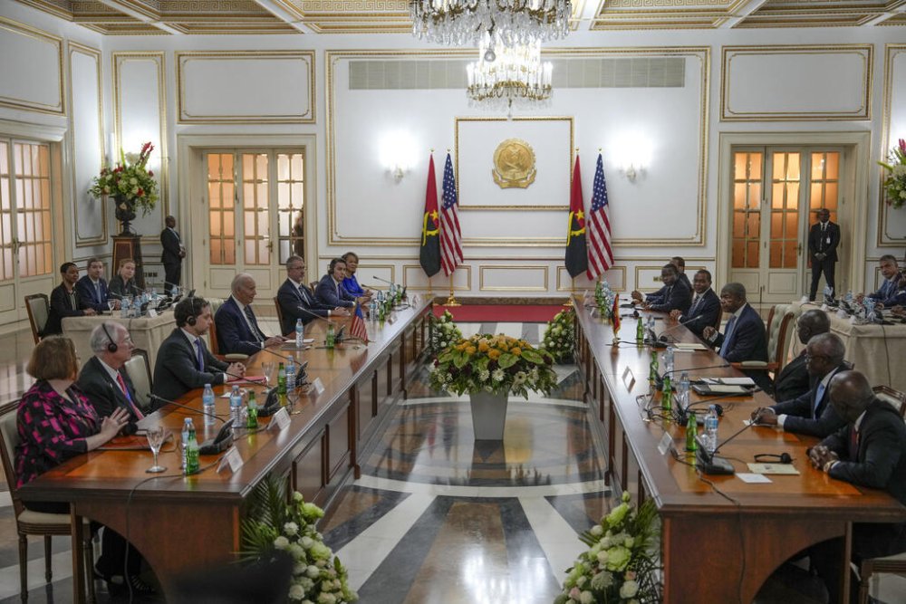 Perezida Biden abaye uwa mbere wa Amerika wakiriwe i Luanda, Angola