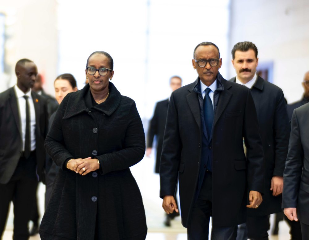 Perezida Paul Kagame na Madamu  baraye bageze muri Türkiye aho bangiriye uruzinduko rw’akazi
