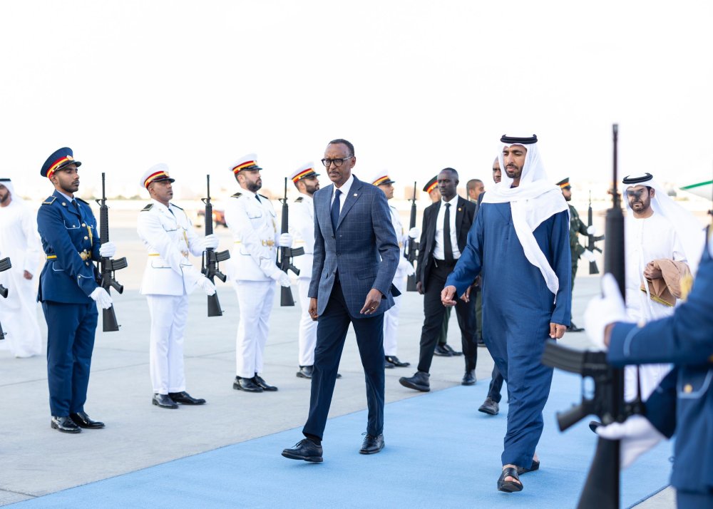 Perezida Kagame yageze i Abu Dhabi aho yitabiriye inama ya ’Abu Dhabi Sustainability Week