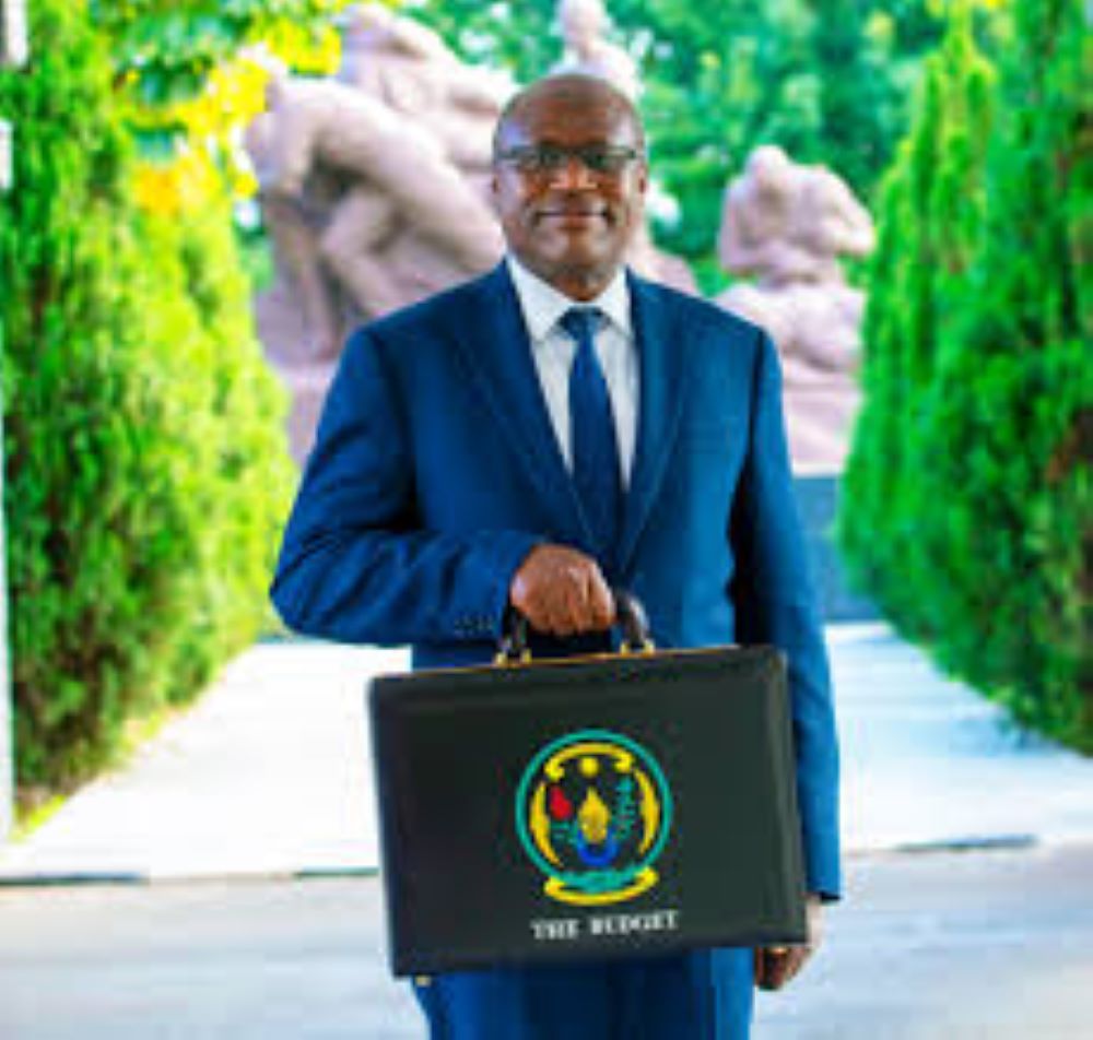 Ingengo  y’imari y’u Rwanda yazamutseho miliyari 126,3 Frw