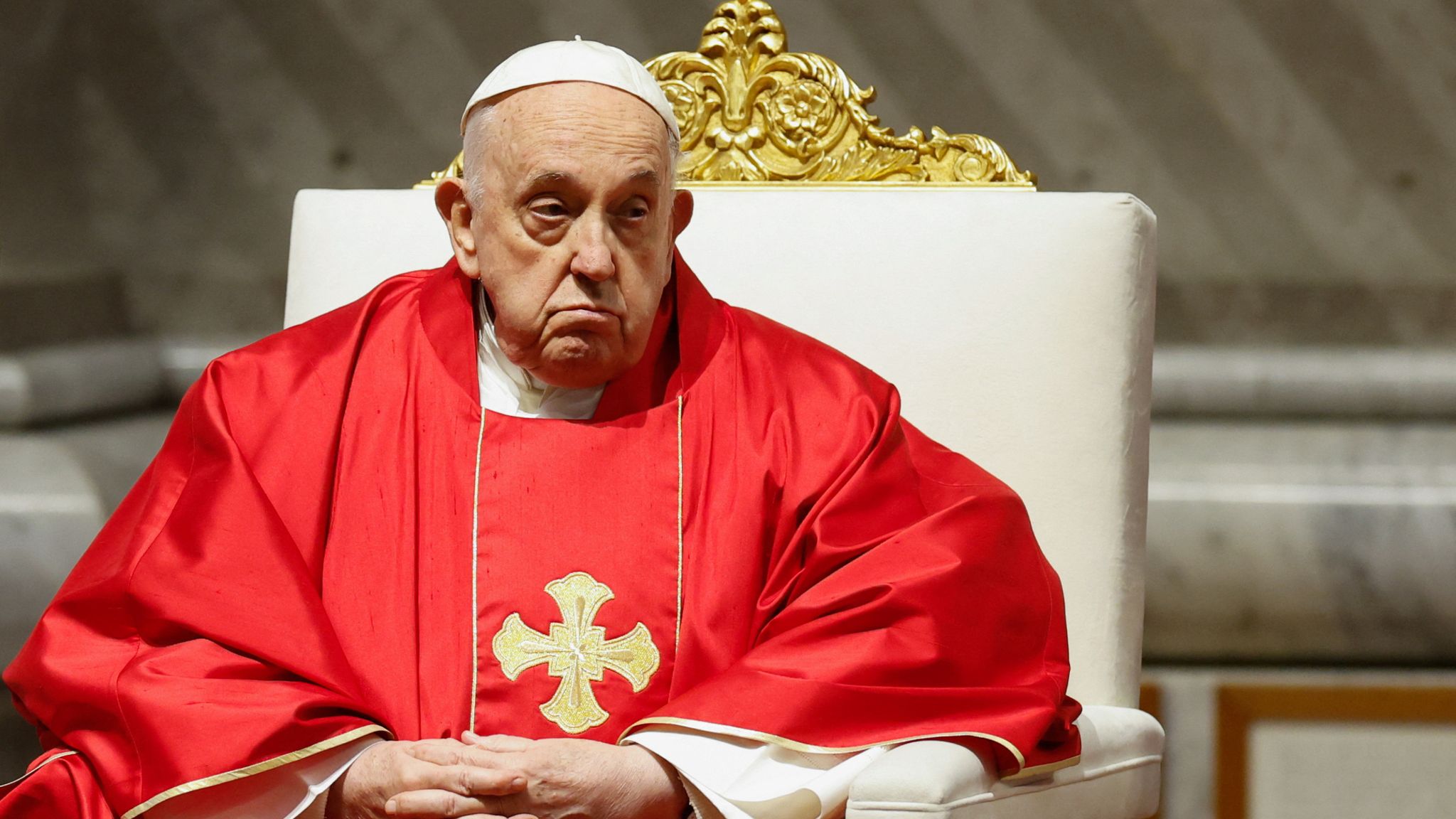 Papa Francis yajyanwe mu bitari I Roma