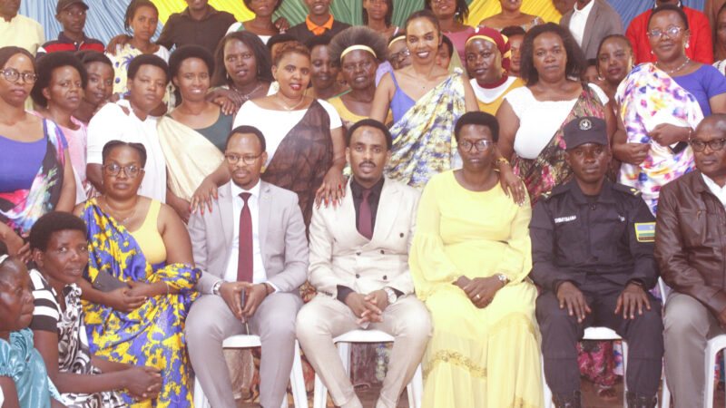 NDUBA: Ku Munsi Mpuzamahanga w’Umugore, Sadate yabahaye impano ya Miliyoni – Amafoto