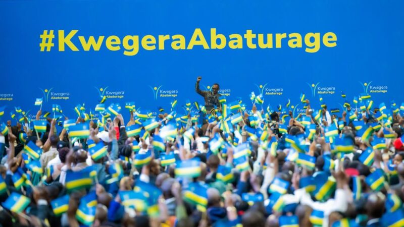 Ntibikwiye gukubitwa urushyi mu musaya umwe ngo utege undi, Perezida Kagame
