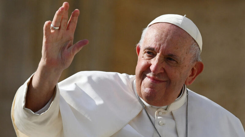 Papa Francisco yari muntu ki?