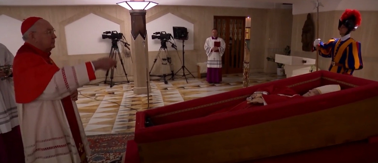Vatikani yashyize ahagaragara umansi Papa azashyingurirwaho