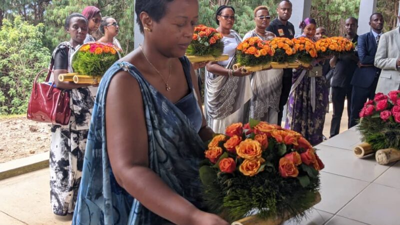 Karongi: Inka 13 zahawe abarokotse Jenoside: Ikimenyetso cy’urukundo n’ubumwe bw’Abanyarwanda