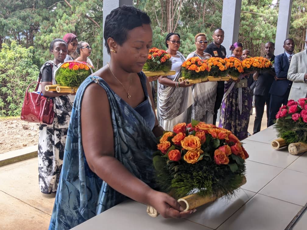 Karongi: Inka 13 zahawe abarokotse Jenoside: Ikimenyetso cy’urukundo n’ubumwe bw’Abanyarwanda