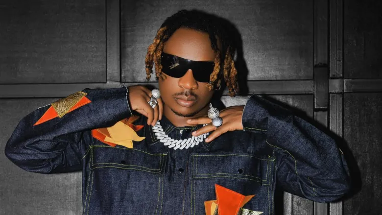 Fik Fameica yahakanye ko hari abahanzi bamufashije kumenyekana
