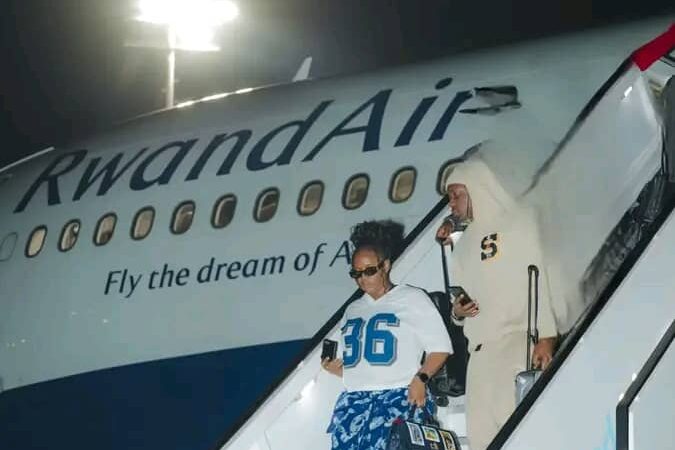 Musanze: Yemi Alade na Bacary Sagna bageze mu Rwanda kwitabira umuhango wo Kwita Izina