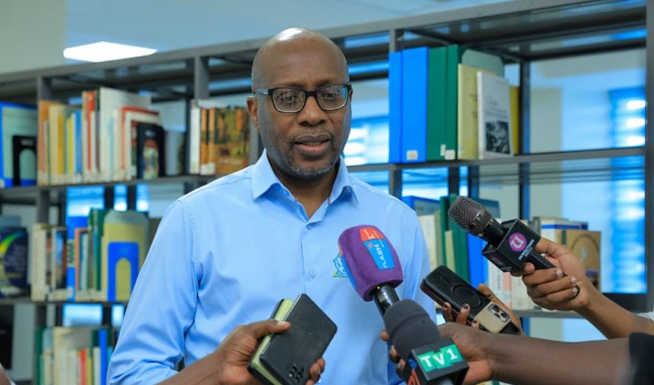 Abasaga ibihumbi 24 bakoresheje Inkoranyabitabo y’Igihugu