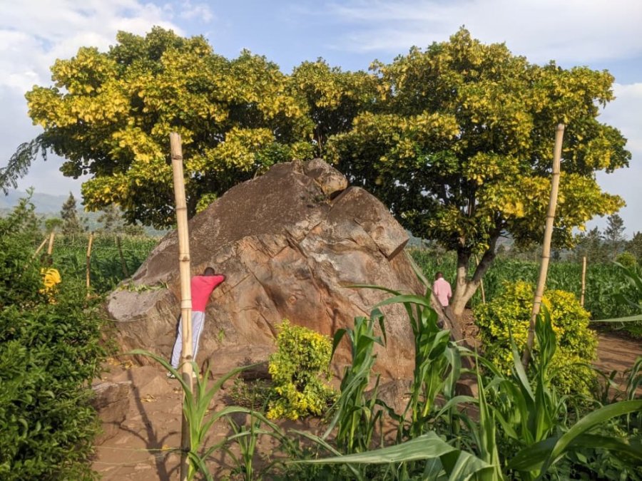 Rusizi: Ubuyobozi bwahaye umuburo abasengera ku ibuye rya Ryankana