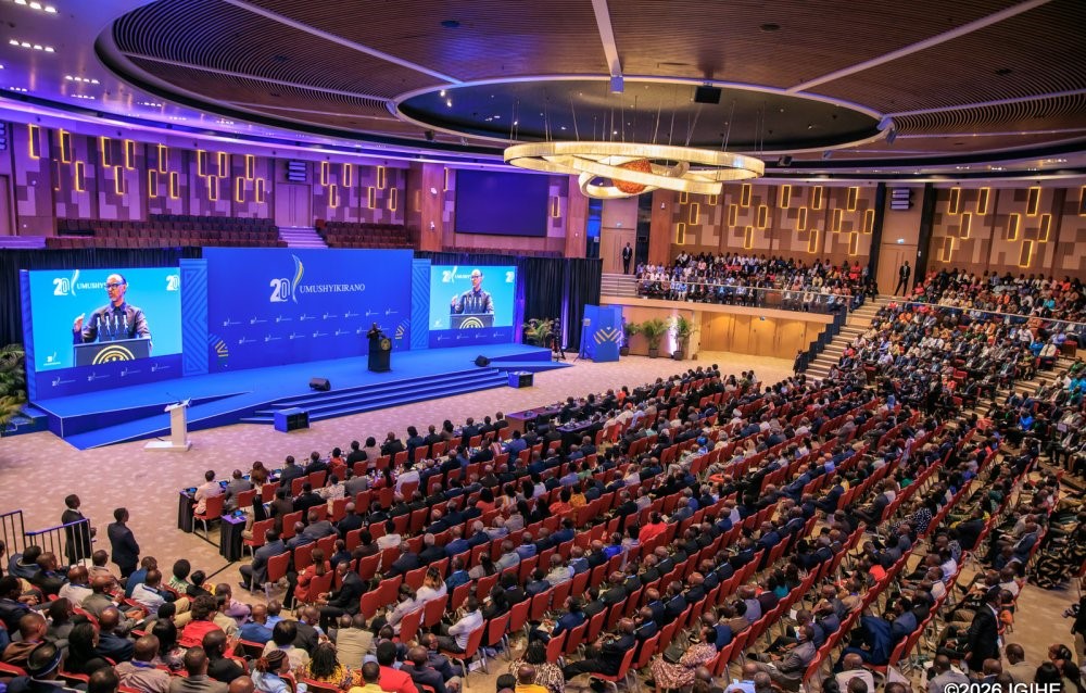 Perezida Kagame yagaragaje uko Abanyarwanda bakwiriye kwitwara ku bashaka kubasubiza inyuma