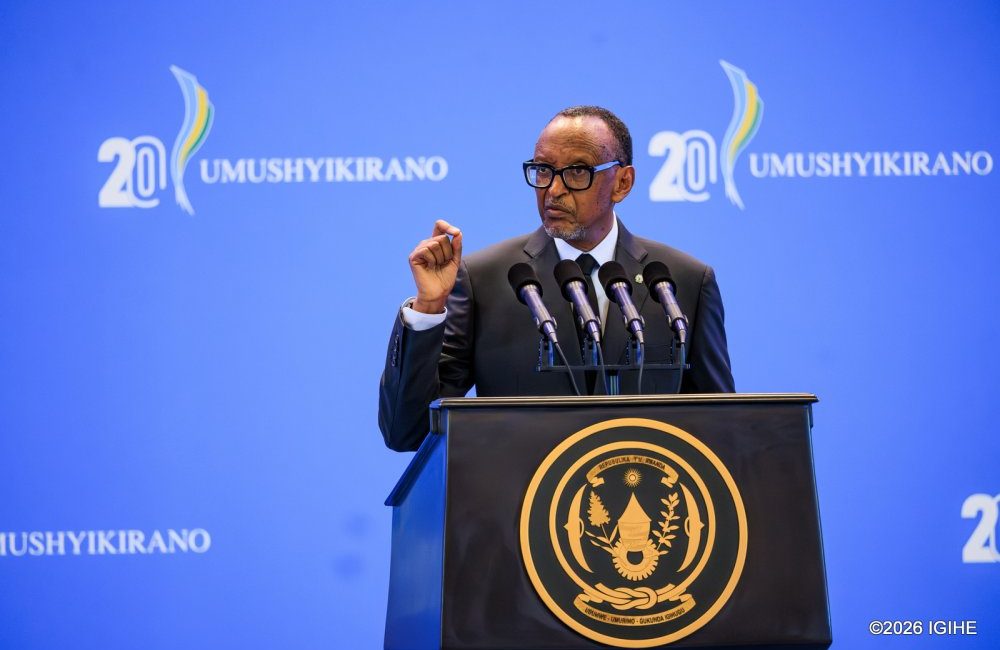 Perezida Paul Kagame yasobanuye impamvu yigeze kuvuga ko atazi ko ingabo zu Rwanda ziri muri congo