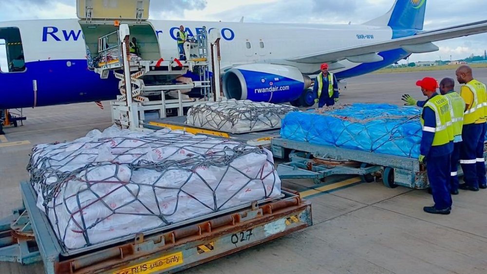 U Rwanda rwahaye Mozambique inkunga y’ibiribwa n’imiti