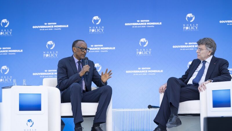 Perezida Kagame yagaragaje ko ibihugu bikennye bidakwiye gutegekwa uko bibaho