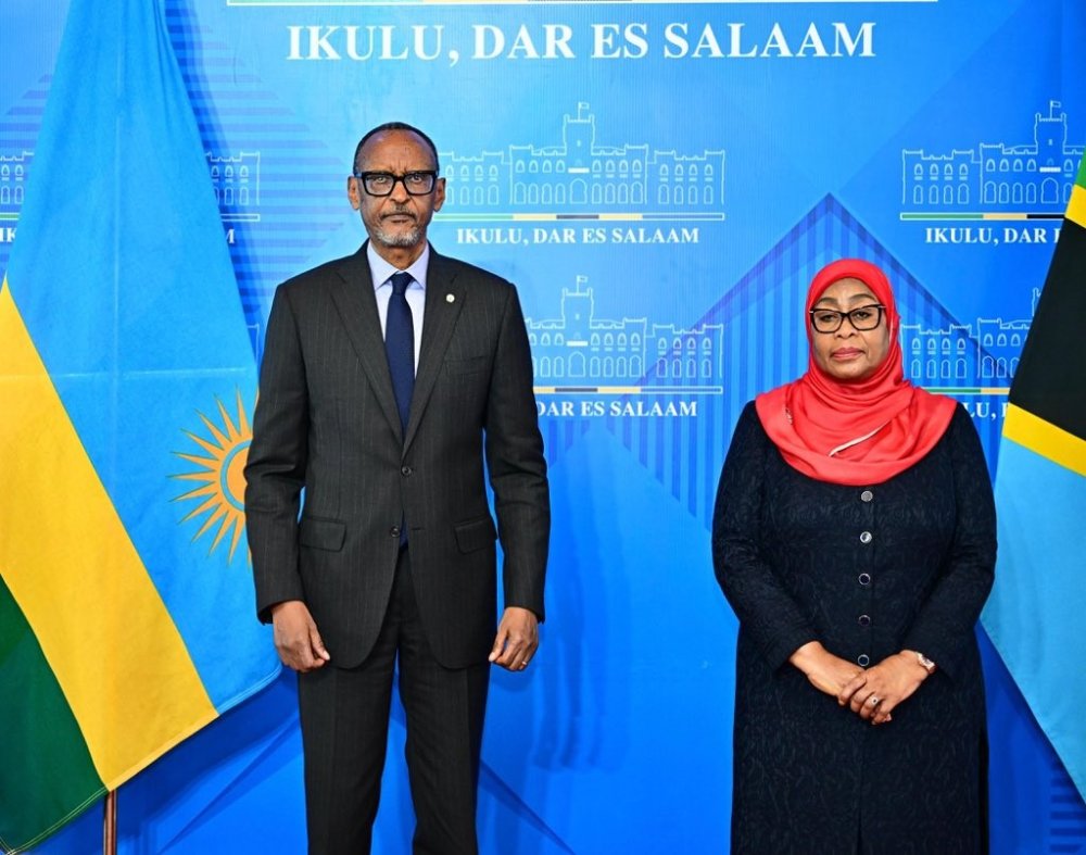 Perezida Kagame na Samia Suluhu bagiranye ibiganiro