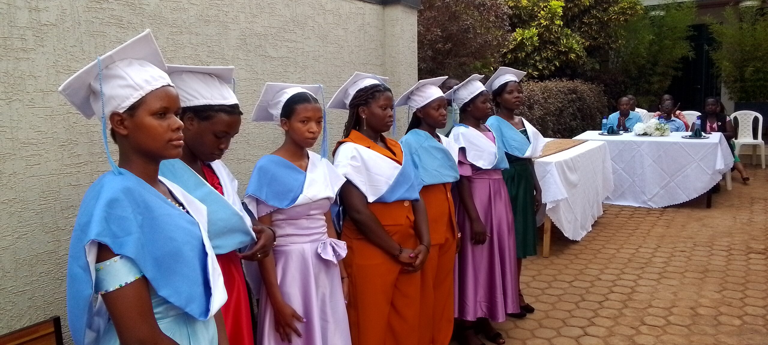 Abarangije kwiga ubudozi muri ARDPE basabwe kujyana ku isoko ry’umurimo ubunyamwuga, guhanga udushya no kwakira neza ababagana